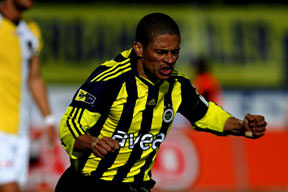 Alex yeni bir 'ilk' peşinde