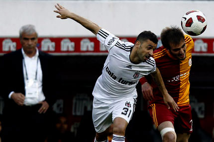 Simao aldı götürdü!