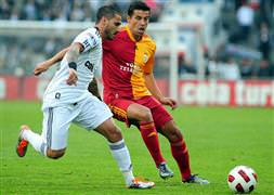 Ayhan'dan Baros'a fırça!