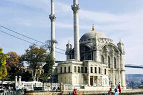 Ortaköy’e makyaj