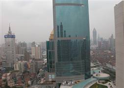 Bu şehrin nüfusu 4 Danimarka ediyor