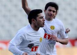 Sercan G.Saray'da Sezer F.Bahçe'de