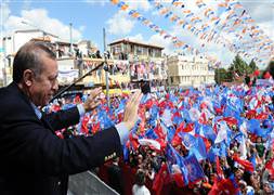 Erdoğan’ı aydınlatan ışıklar