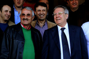 Fenerbahçe'de Emenike yasağı