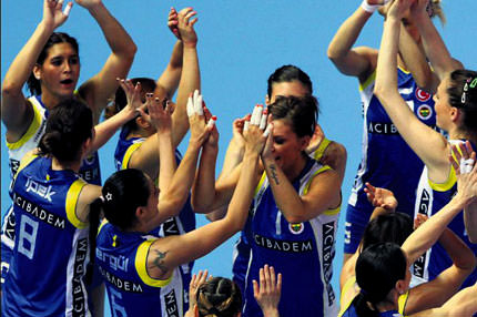 Melekler 3’lü çekti