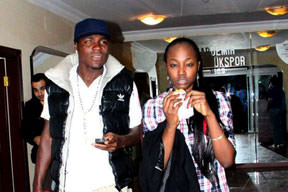 Emenike şehri terketti