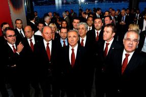 Kongre üyeleri gökten indi