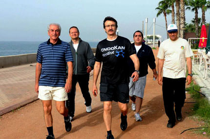 Erkeksen karşıma çık