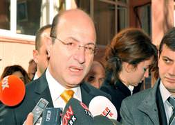 CHP'de İlhan Cihaner istifaları