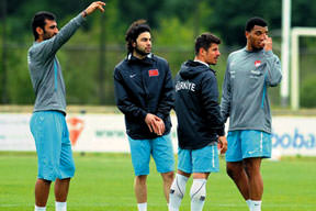 Milliler her an golü düşünüyor