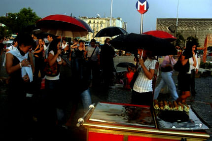 Çok sıcak sağanak yağış