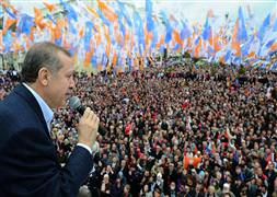 Alana ses bombası atıldı