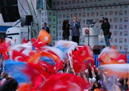 Başbakan'dan sözleşmeliye müjde