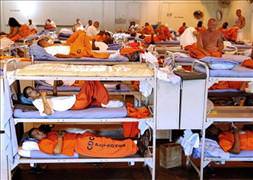 "Yer yok" diye 45 bin mahkum serbest!