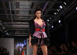 Nihat mı Özge mi elendi?