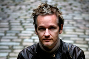 Asange ve sevgilisi İstanbul'a geliyor