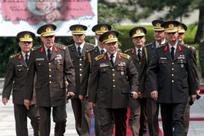 Özkök'ten sürpriz ziyaret