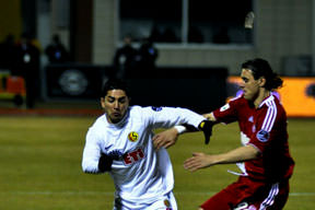 Sezer Öztürk resmen Fenerli