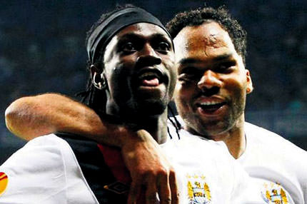 Ciddi ciddi Adebayor!