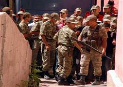 Eğitimciye PKK operasyonu
