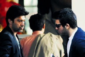 Baba-oğul geziyorlar