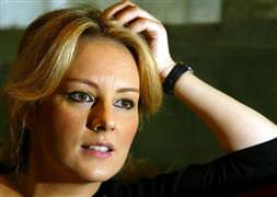 Canlı yayında ’bacak’ krizi