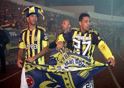 Fener'i bedevacılar bastı