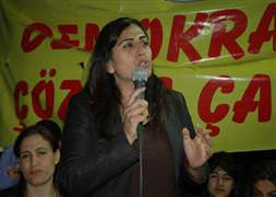 Sabahat Tuncel'e şok karar