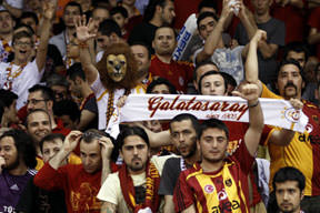 Taraftar kombine için bekliyor