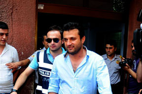 Sevgili kılığında takip!