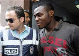 Emenike serbest
