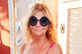 Şıklıkta yarışır