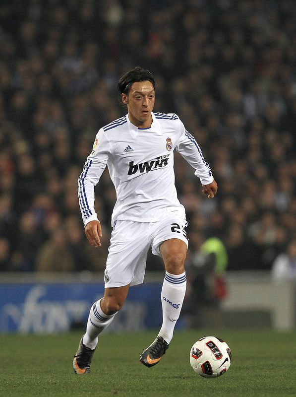 Baba Özil menajer kovdu