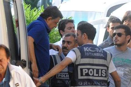 3 kişi serbest