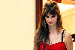 Kendini setlere attı!