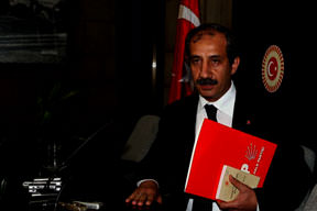 Gök boykota devam ediyor