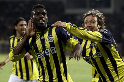 Yobo için Emenike devrede