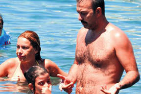 Üçü aynı karede