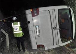 Otobüsü devrildi: 4 ölü