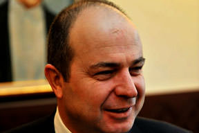 Emniyet'e Kılıçlar geldi