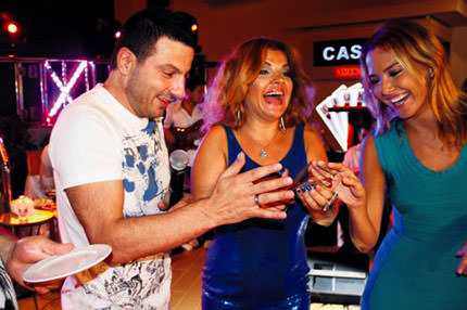 İkinci kez nişanlandılar