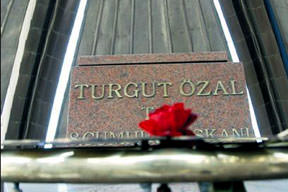 Özal'ın mezarı açılacak