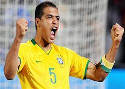 Melo bu akşam kampta olacak