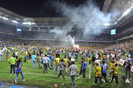 Fenerbahçe taraftarına küfrettiler