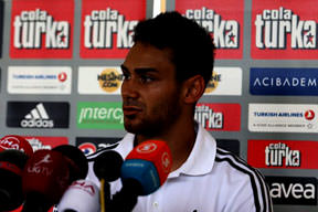 Penaltıyı kaçırdı ağladı!