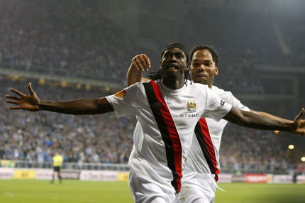 Adebayor için M.City direniyor