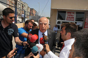 Başkaları gibi sokağa dökülmeyiz