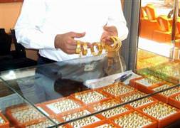 Altın ve dolar haftaya düşüşle başladı