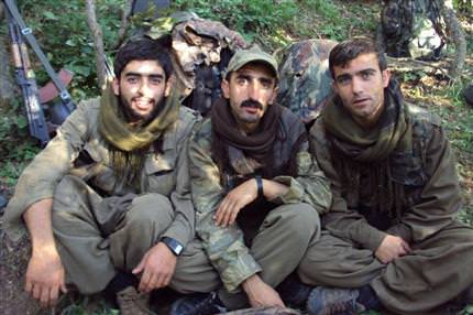 Asker kıyafetli terörist alarmı