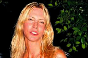 Huzuru Çeşme'de buluyor